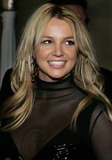 Britney spears' beauty look is one that appears unwavering: Pin on Hair