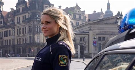 No valid sources are available for this video. Deutsche Polizistin sorgt mit ihren heißen Bildern für ...