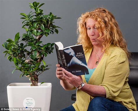 Charlie dimmock is a gardener who was born in hampshire on 10th august 1966. Charlie Dimmock launches Houseplant Hotel after Brits ...