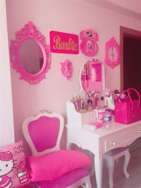 You can play barbie bathroom decor in your browser for free.you have everything that you need for decoration. Aí que lindo♡ | Barbie room, Beauty room, Pink room