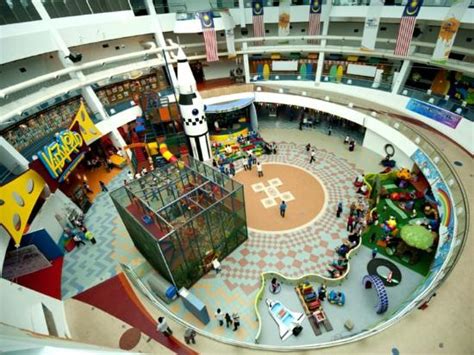 78,060 likes · 82 talking about this · 55,549 were here. atrium pusat sains negara - Picture of Petrosains Science ...