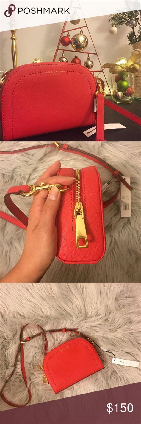 Up to 70% off on crossbody bags designer collection, fast shipping and free returns! Nwt marc jacobs red crossbody bag!! nwt | Red crossbody ...