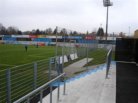 Seit über 100 jahren unterstützen wir unsere mitglieder und kunden und setzen uns für das gemeinwohl unserer region ein. Sparda Bank-Stadion - Stadion in Weiden/Oberpfalz