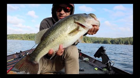 The department of game and inland fisheries stocks the lake yearly with muskie and striped bass. Fall Bass Fishing Smith Lake! - YouTube