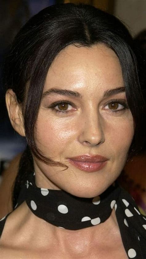 Una tra le piu belle canzoni italiane. Monica Bellucci💛💛الجمال الأصيل | Belles actrices, Actrice ...