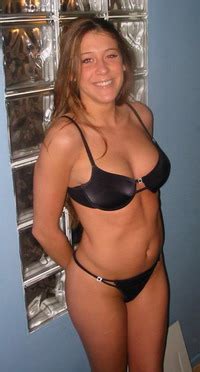 Farrah gets laid fast in car she is riding. hot local women Tulsa, OK, 74133
