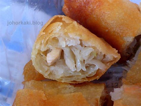 |0.99 km desde el centro de la ciudad. Fried Spring Rolls at Jalan Jenang Side Lane in Batu Pahat ...