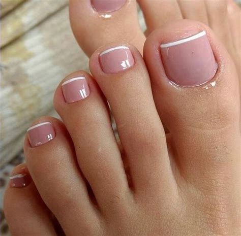 Uñas negras en los pies: Pin de Magda Mercedes en Arte de uñas de pies en 2020 ...