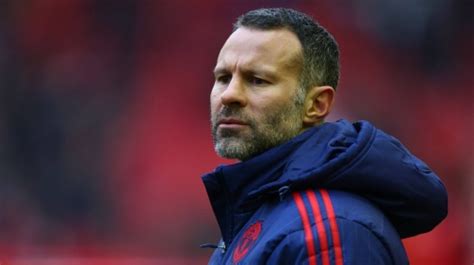 Wayne hennessey, danny ward, adam davies. Nachfolger von Coleman: Wales stellt Giggs als neuen ...