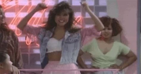 18 my brother (live) next door and his two children (come) and (see) me every day. Meanwhile, she knows how to bust a move. | Kelly Kapowski ...