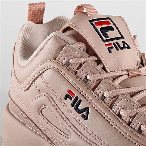 Whether you are looking for the fresh triple white or touch of pink jd have got you covered. Fila - Baskets Femme Disruptor Low 1010302 71P Rose Smoke ...