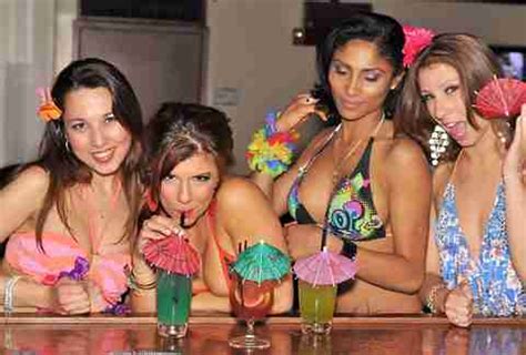 Chatspin is a free random video chat app to meet new friends and chat cam with cool people. Best Strip Clubs in NYC: Bars, Lounges, Cabarets and More ...