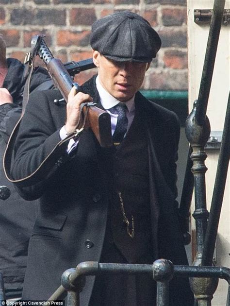 The british historical drama peaky blinders has a pretty unusual name, and if you're wondering what peaky blinders actually means, we've got answers! Cillian Murphy brandishes a gun on Peaky Blinders set ...