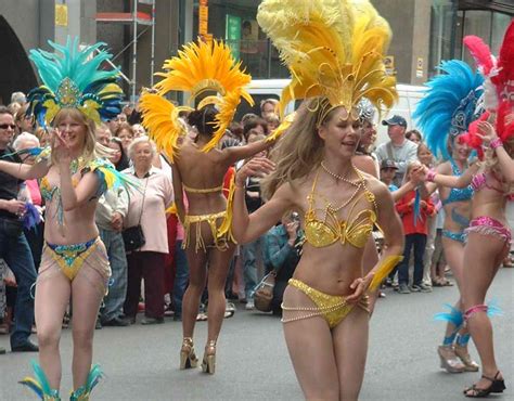 Book cheap parade tickets, discount hotels and packages with rio.com. PicturesPool: Samba Dance | Samba Festival in brazil | Rio ...