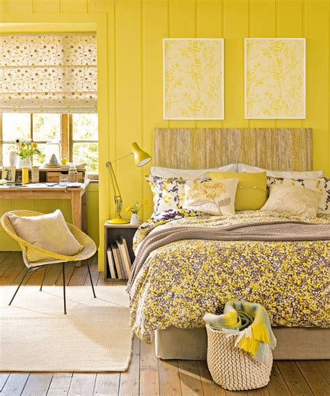 Here are the 10 tips for spicing up your act in the bedroom! Yellow bedroom ideas for sunny mornings and sweet dreams