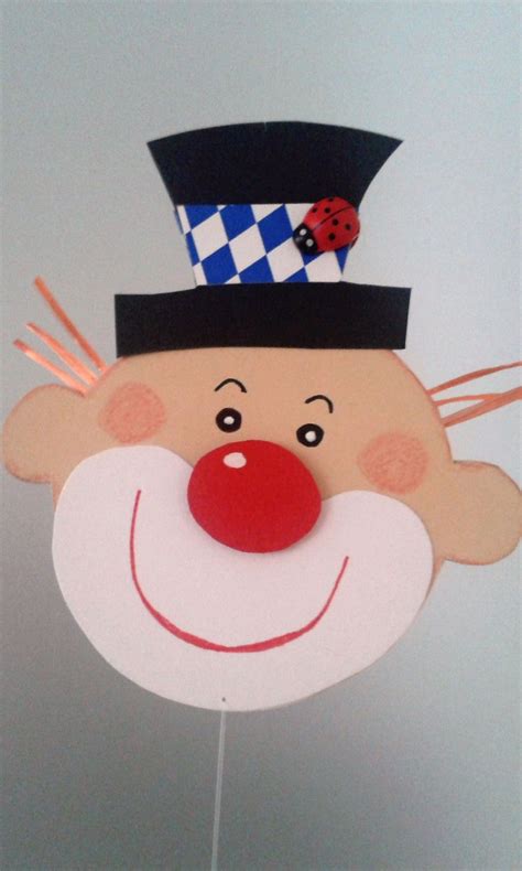 Hier findet man viele stoffe und schnittmuster für das faschingskostüm. Fensterbild Clown Kette- Fasching -Karneval -Dekoration ...