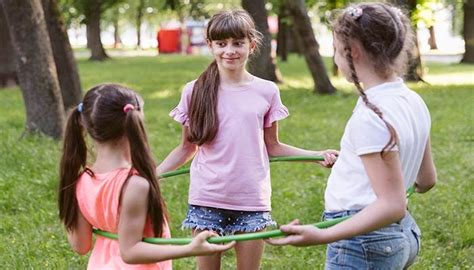 Juegos de globos juegos para niños juegos de relevos reventada estilo. Juego De Relevos Adolecente : Adolescente Carrera De ...