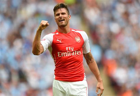 The frenchman closed the season just two away from a century of arsenal strikes, averaging nearly a goal every other game since joining the club in 2012. Olivier Giroud et Alexis Sanchez envoient Arsenal en tête ...