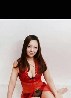 Kuwait escorts love to be adventurous and like to experience new things. L'l'l'l, escort in Kuwait