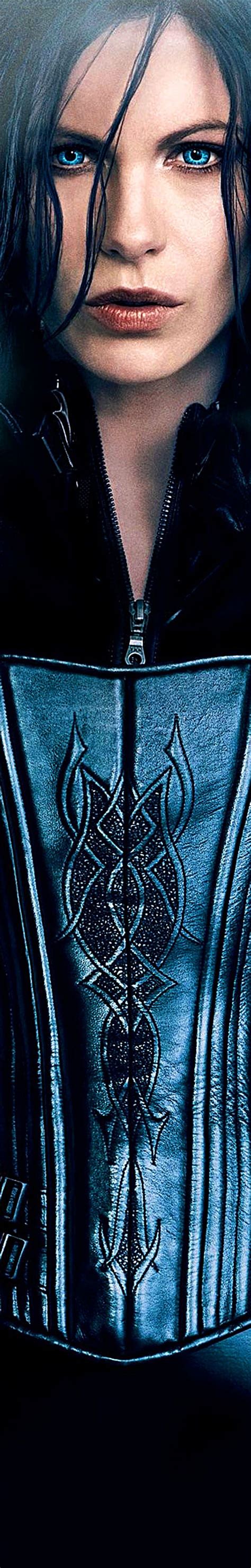 The tall resident evil vampire lady only appears briefly during the reveal, but we now know she's called lady dimitrescu. (๑ºั╰╯ºั๑)♥.｡.:*♡ | Kate beckinsale, Underworld kate ...
