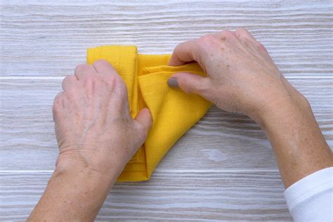 The art of napkin folding might see out of reach, but it's actually a really easy way to transform your table. How to Fold a Napkin 8 Easy Ways for Your Next Dinner Party