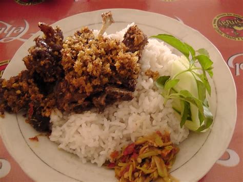 Kekuasaan cakraningrat di madura hanya terbatas pada bangkalan, blega dan sampang. * 32 TEMPAT MAKAN BEBEK ENAK DI SURABAYA, SURABAYA MAKAN ...