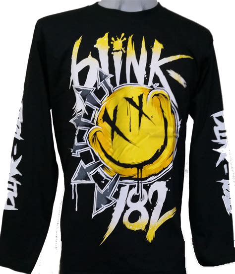 Was gifted to me so i don't know the price. Blink-182 long-sleeved t-shirt size L - RoxxBKK