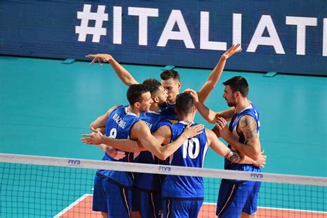 Scarpe e abbigliamento sportivi mizuno. Volley, Mondiali 2018: Italia-Giappone 3-0, debutto ...