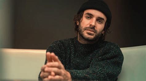 Смотреть видео про alex nevsky. Alex Nevsky brise le silence, avec le soutien de Stéphanie ...
