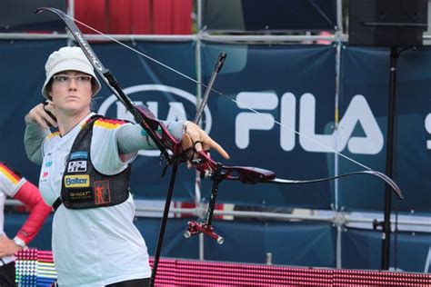 Lisa unruh is a famous archer, who was born on april 12, 1988 in germany. Lisa Unruh Photos Photos: Archery World Cup 2014 Stage 1 ...