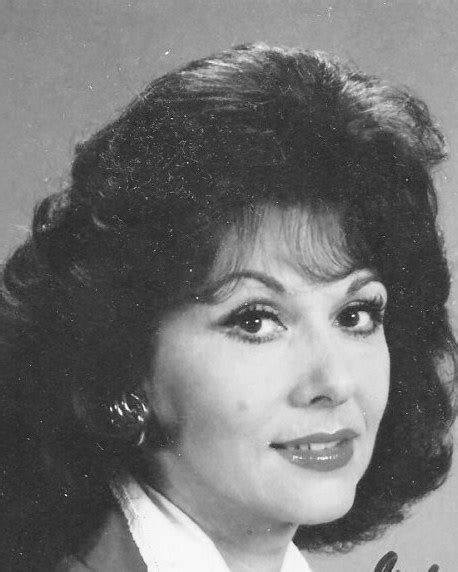 Saskia burešová (74 let) hlasatelka. Saskia Burešová fotka