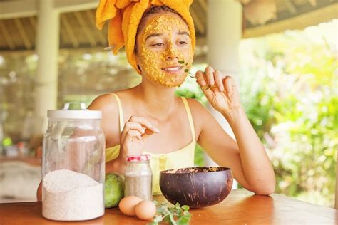 These face masks are intended to suit all different skin types and to give you a boost when you need it most. 3 Face Mask Recipes for Great Skin (Do It Yourself ...
