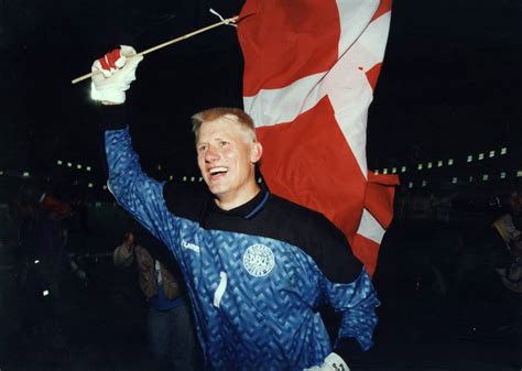 Kommer vi nogensinde til at opleve dette igen? Schmeichel er flov over redningen, der gjorde Danmark til ...