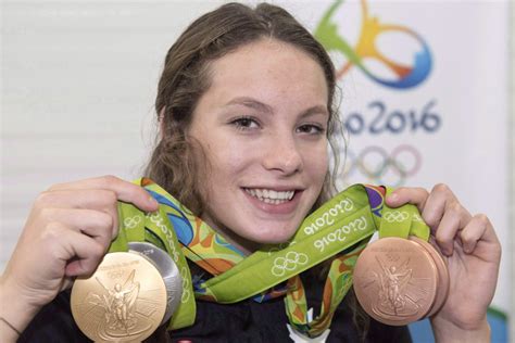 She's still just a regular teen. Penny Oleksiak se retire des Championnats pan-pacifiques ...