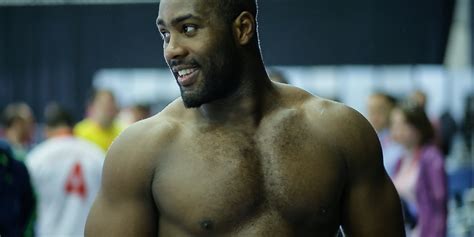 He has won ten world championships gold medals, the first and only judoka (male or female) to do so, and two olympic gold medals. Concours Dans l'ombre de Teddy Riner - We Are SportLab