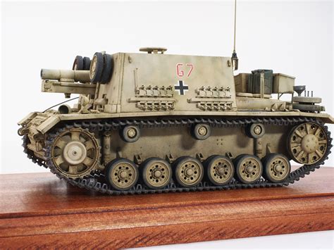 อาณาจักรอลาบาสต้า เป็นอาณาจักรแห่งทะเลทราย ตั้งอยู่ในพาราไดซ์ ถือเป็นเกาะที่สี่ในแกรนด์ไลน์ที่พวกหมวกฟางไปถึง เหตุการณ์ที่เกิดขึ้นในอาณาจักรนี้ ทำให้ค่าหัวของลูฟี่เพิ่มขึ้นเป็น 100 ล้านเบรี และค่าหัวของโซโรเพิ่มขึ้นเป็น 60 ล้านเบรี. StuIG 33B