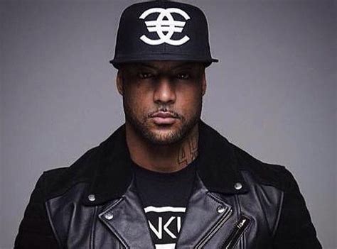 He is one of the highest paid rapper in the world. Booba : une affiche géante sur le périph' pour la pub d ...