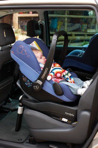 Durch ein lockeres einrasten lässt sich so die babyschale im auto befestigen. Maxi-Cosi Pebble Babyschale im Vergleich