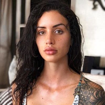 Instagram model vanessa sierra has hit out at nick kyrgios and other critics of her australian open quarantine whinge in which she complained vanessa sierra hit back after the criticism she faced. Vanessa Sierra wiki, bio, age, (Bernard Tomic girlfriend ...