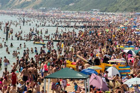 Bournemouth's beach has been named among the best in europe in tripadvisor's annual the long, sandy beach was ranked the best beach in the uk and the fifth best in europe, coming ahead of. Weekend in pictures: Bournemouth's cheerleaders, a packed ...