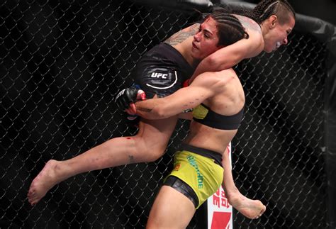 Jessica andrade betting odds history. Claudia Gadelha Explains Just How Strong Jessica Andrade Is