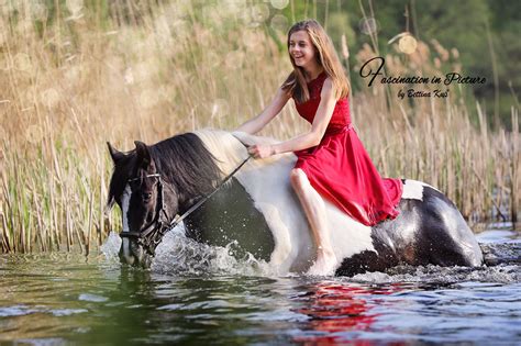 Das fragen sich viele menschen. Spaß im Wasser in 2020 | Pferde fotografie, Pferde mädchen ...