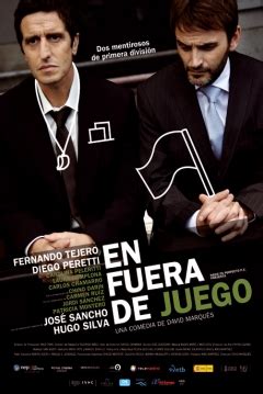 Un hombre llamado adam se despierta encadenado a un tubo oxidado dentro de una decrépita cámara subterránea. En Fuera de Juego (2011) | abandomoviez.net
