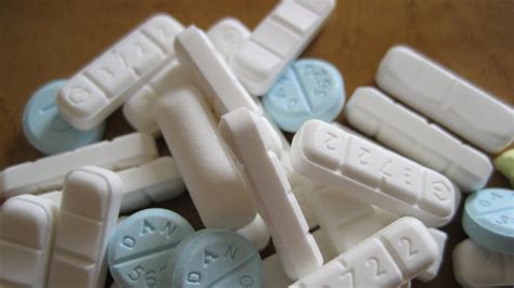 Para qué sirve colchicina , efectos secundarios y cómo tomar el medicamento. Diazepam (Valium): qué es y para qué sirve este psicofármaco