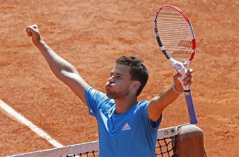 Der deutsche besiegte am sonntagabend den japaner kei nishikori mit 6:4, 6:1, 6:1. Gleicher Sponsor, unterschiedliches Tennisspiel: Alexander ...