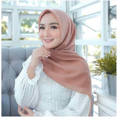 Jual kerudung hijab segi empat bella square lapak ridna. BELLA SQUARE HIJAB JILBAB KHIMAR KERUDUNG BERGO SEGIEMPAT | Shopee Indonesia