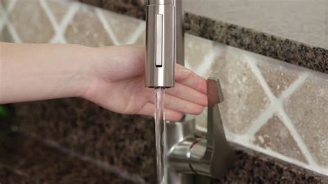 The cento single hole kitchen faucet is the newest addition to the costco assortment, this video will illustrate how easy it is to install our product and. hansgrohe Cento Single hole Kitchen Faucet: Features ...