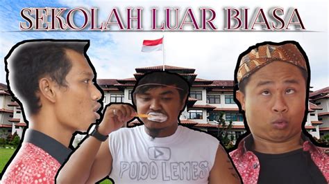 Jimi koboi, deni manusia ikan, juwita dan si sirik sama sama, kayaknya yg dari belanda itu beneran lukisan tangan, yang sekarang kan pakai. Cerita Lucu - Sekolah luar biasa - YouTube