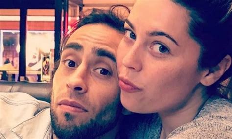 El día de ayer, daniela aránguiz sorprendió a sus seguidores en instagram tras mostrar el nuevo aspecto de su rostro luego de someterse a una pequeña intervención estética en la zona de sus labios. Daniela Aránguiz sobre su relación: "He estado sola todo ...