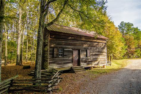 Historic log cabin near mtsu and 30 miles from nashville. Historic Old Log Cabin In Brattonsville South Carolina ...